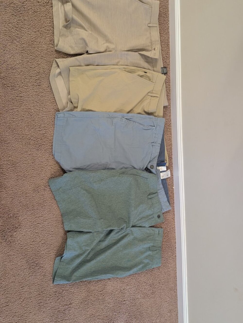 Bundle of Men's Shorts.  4 pair, size 34/36 - Picture 2 of 2